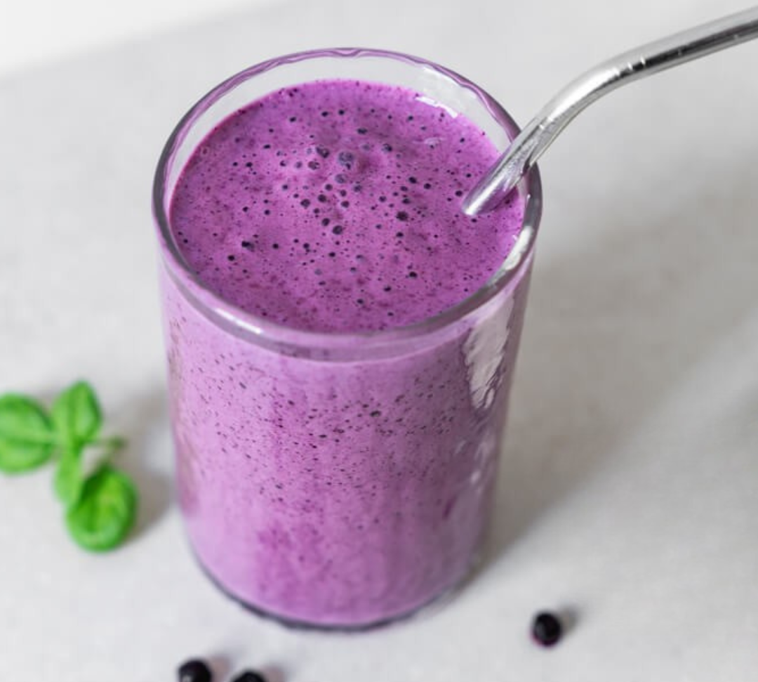Vegan Vanille-Blaubeeren Protein Smoothie